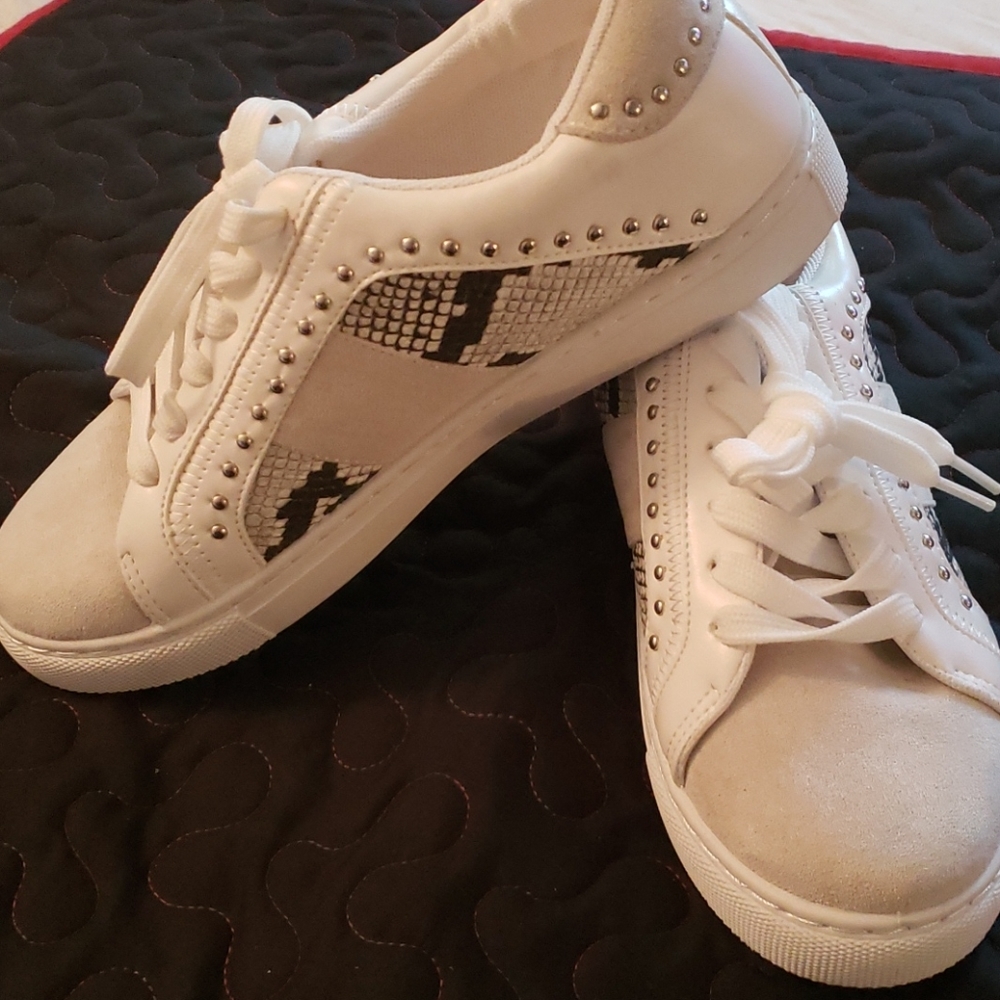 Cato Snakeskin Print Sneakers Size 9